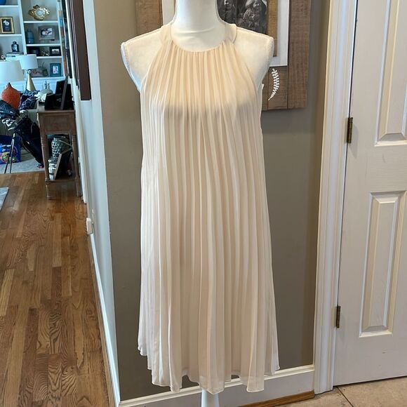 H&M Cream Pleated Halter Dress - Picture 2 of 8